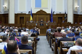Le Parlement ukrainien a voté mardi pour subordonner les activités des deux instances chargées de la lutte anticorruption dans le pays au procureur général. Ce dernier est lui-même subordonné au président. (Photo: archives) KEYSTONE/AP/Vadym Sarakhan